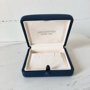 Mikimoto Earring Box